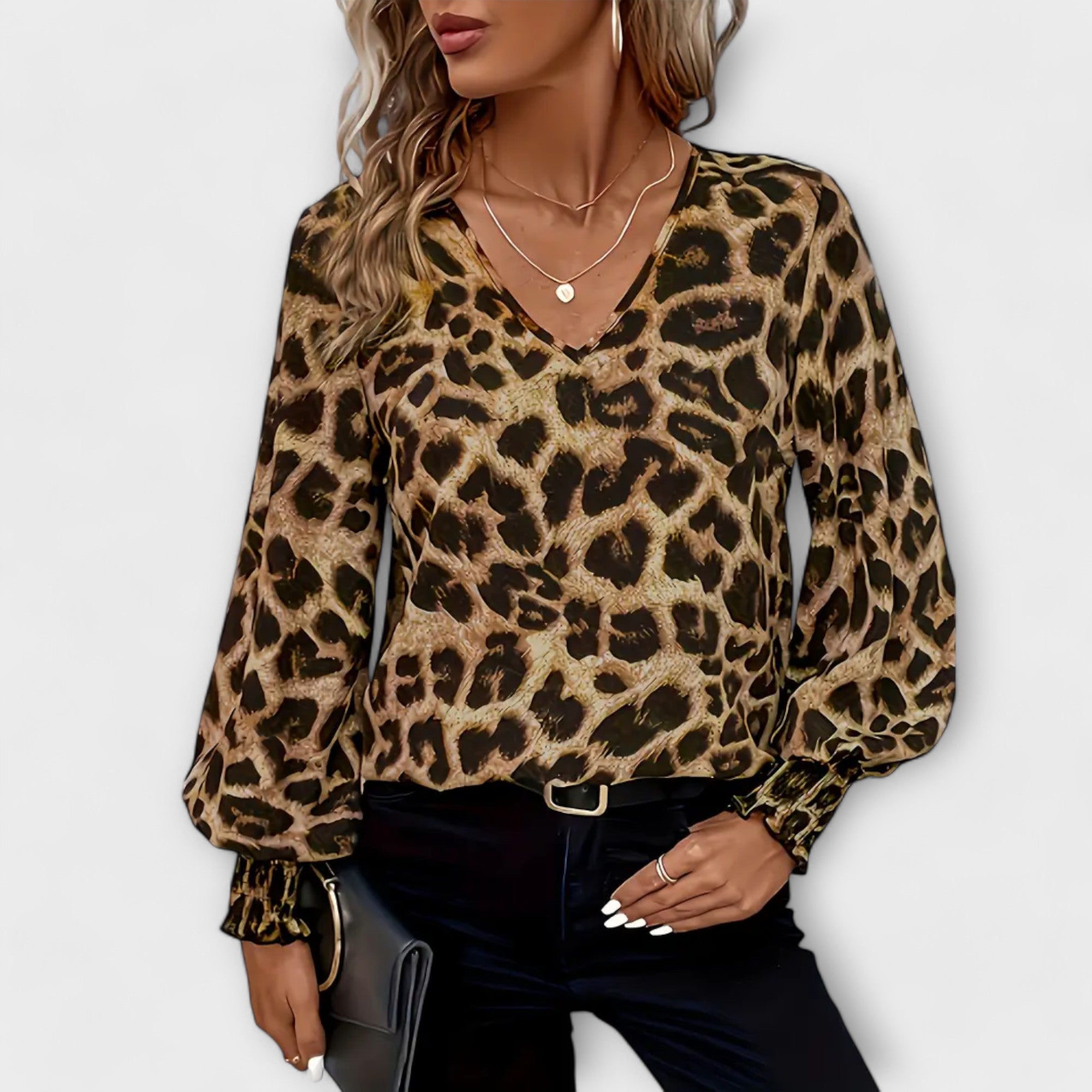 Blouse Imprimé Léopard Audacieuse et Stylée